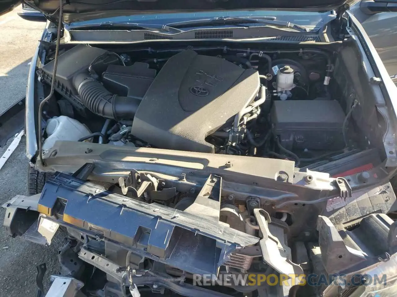 11 Photograph of a damaged car 3TMAZ5CN3LM125381 TOYOTA TACOMA 2020
