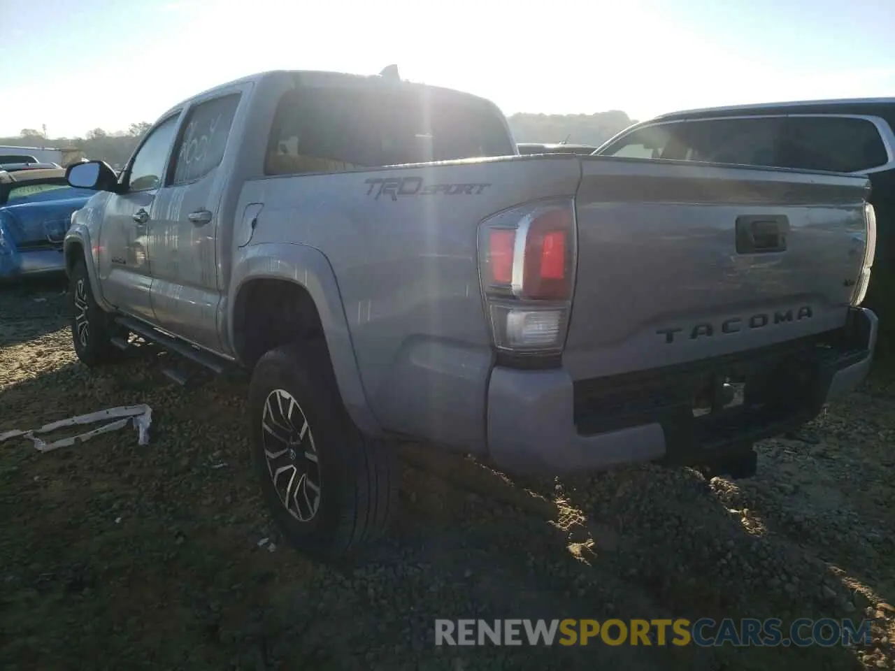 3 Фотография поврежденного автомобиля 3TMAZ5CN3LM133903 TOYOTA TACOMA 2020