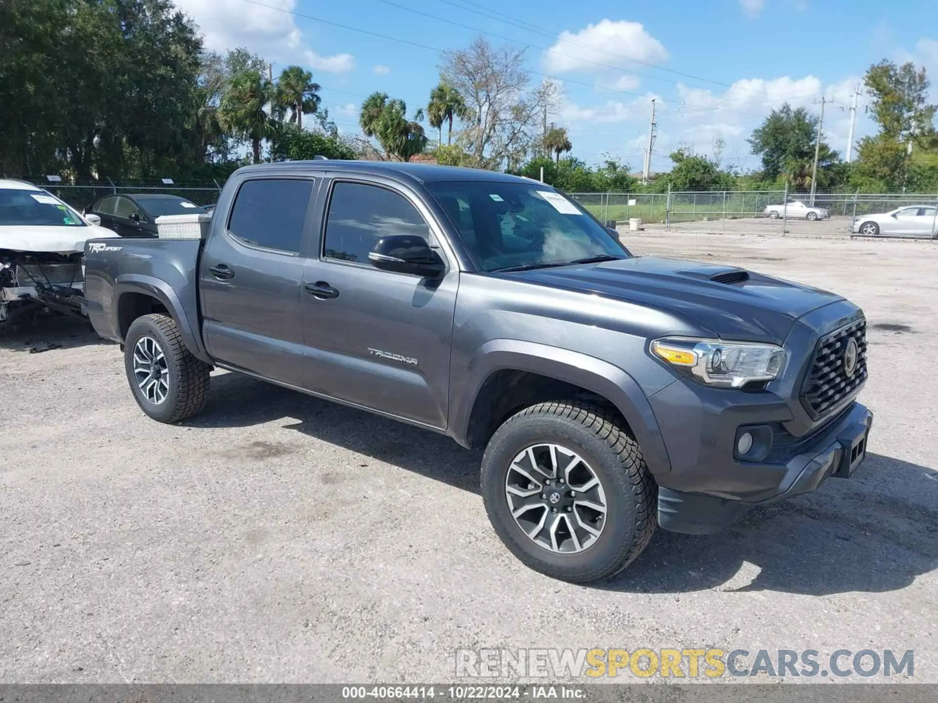 1 Photograph of a damaged car 3TMAZ5CN3LM138115 TOYOTA TACOMA 2020