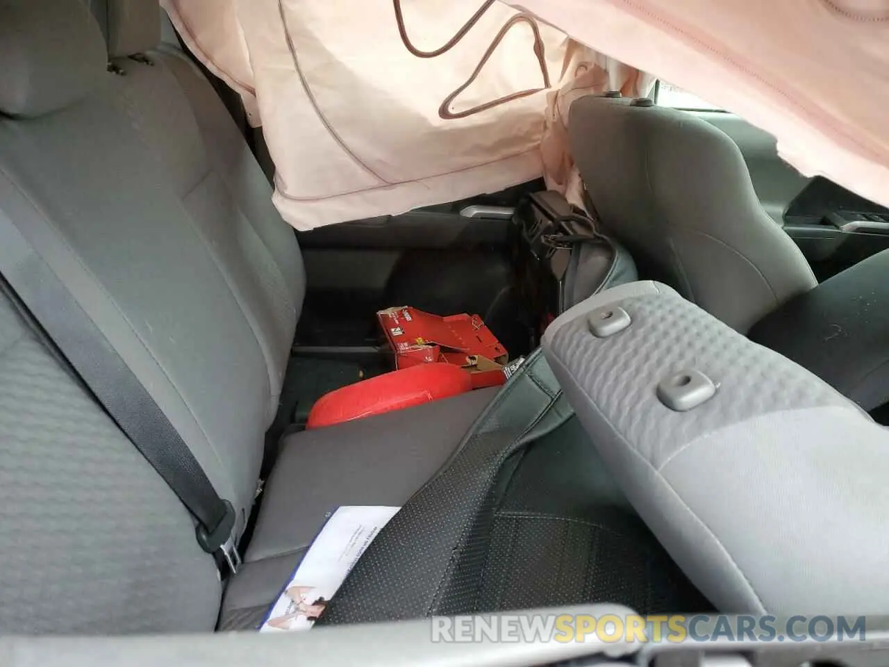 10 Photograph of a damaged car 3TMAZ5CN4LM116141 TOYOTA TACOMA 2020