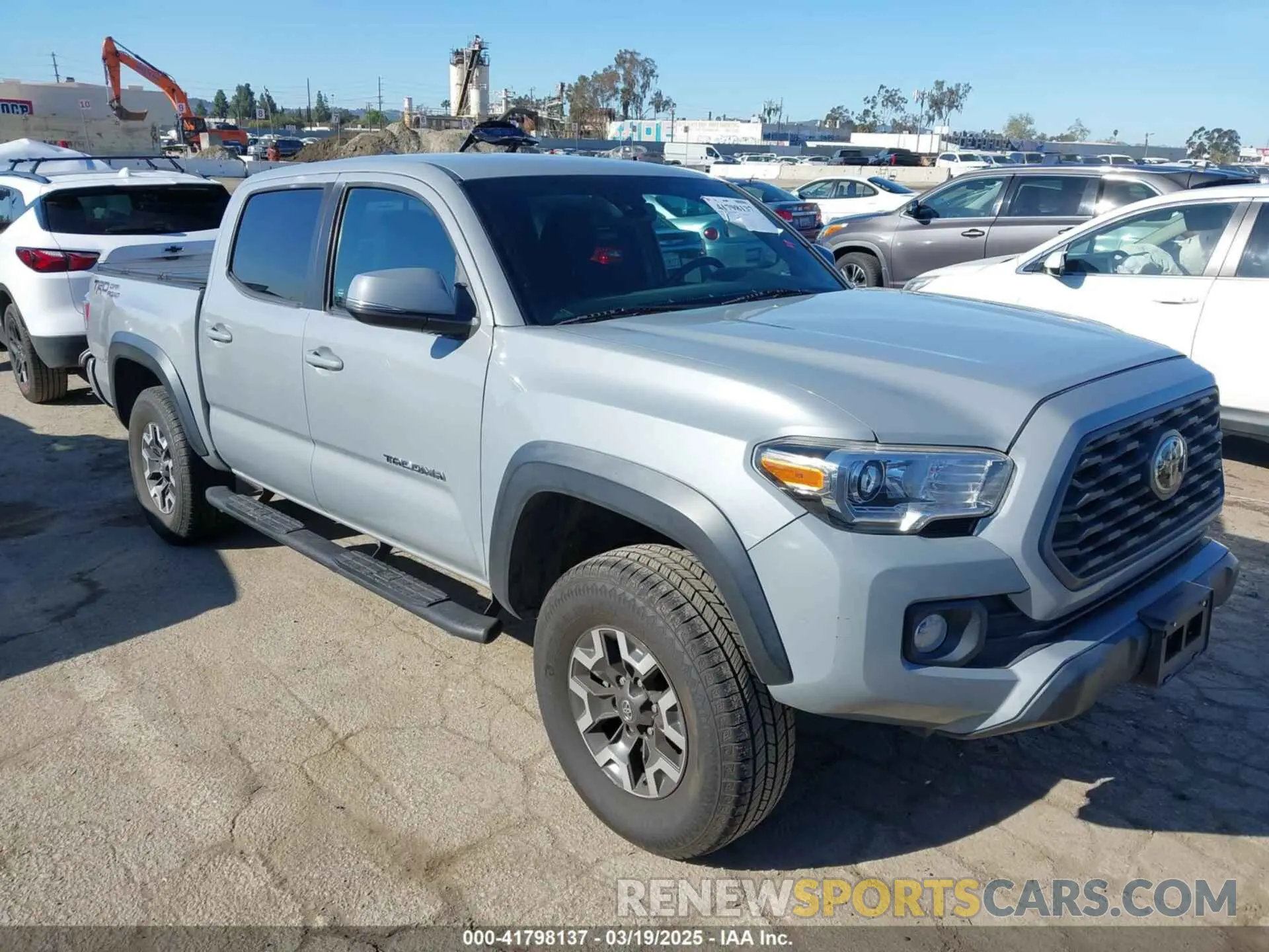 1 Фотография поврежденного автомобиля 3TMAZ5CN4LM125101 TOYOTA TACOMA 2020