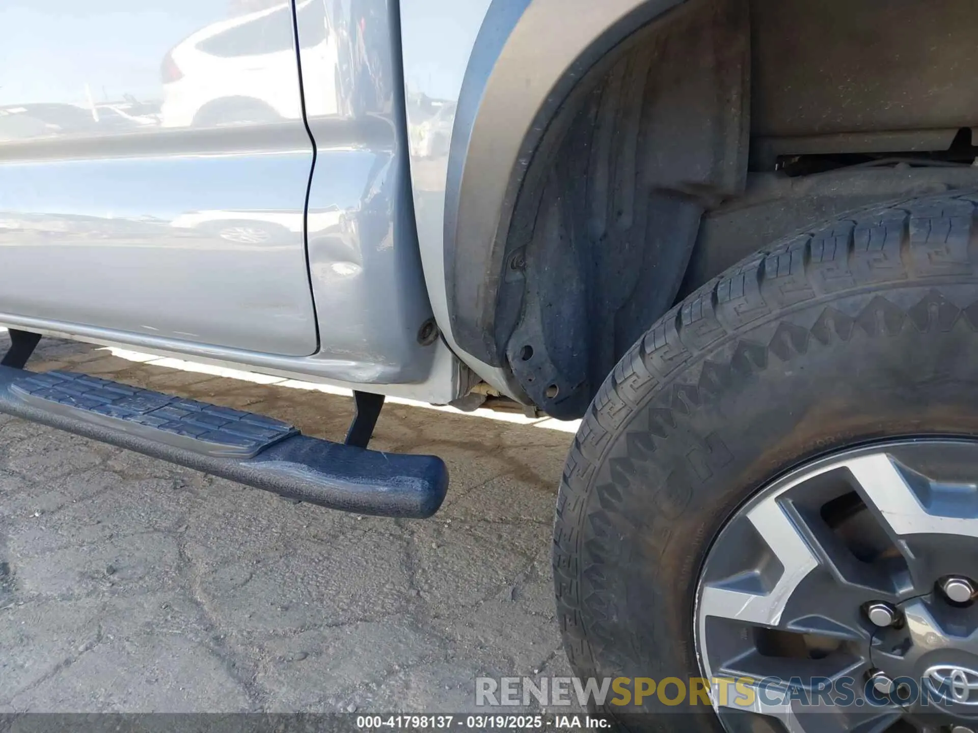 6 Фотография поврежденного автомобиля 3TMAZ5CN4LM125101 TOYOTA TACOMA 2020