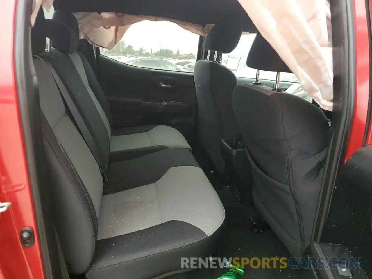 10 Photograph of a damaged car 3TMAZ5CN5LM115662 TOYOTA TACOMA 2020
