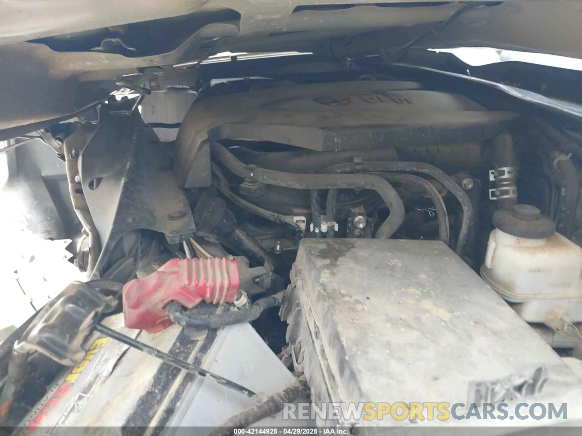 10 Photograph of a damaged car 3TMAZ5CN5LM123521 TOYOTA TACOMA 2020