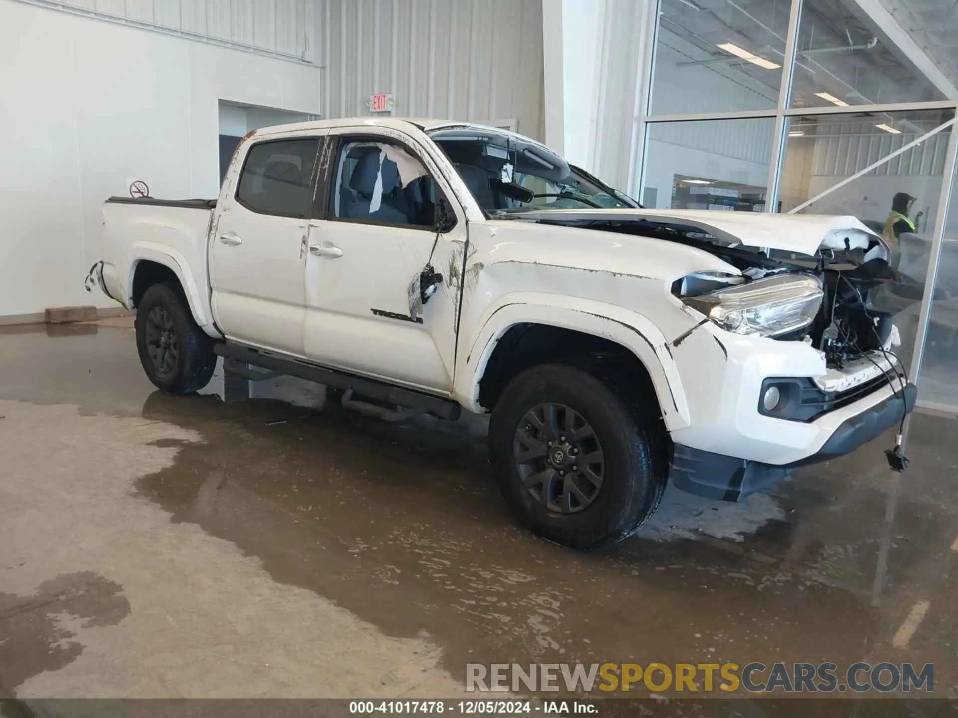 1 Photograph of a damaged car 3TMAZ5CN5LM124703 TOYOTA TACOMA 2020