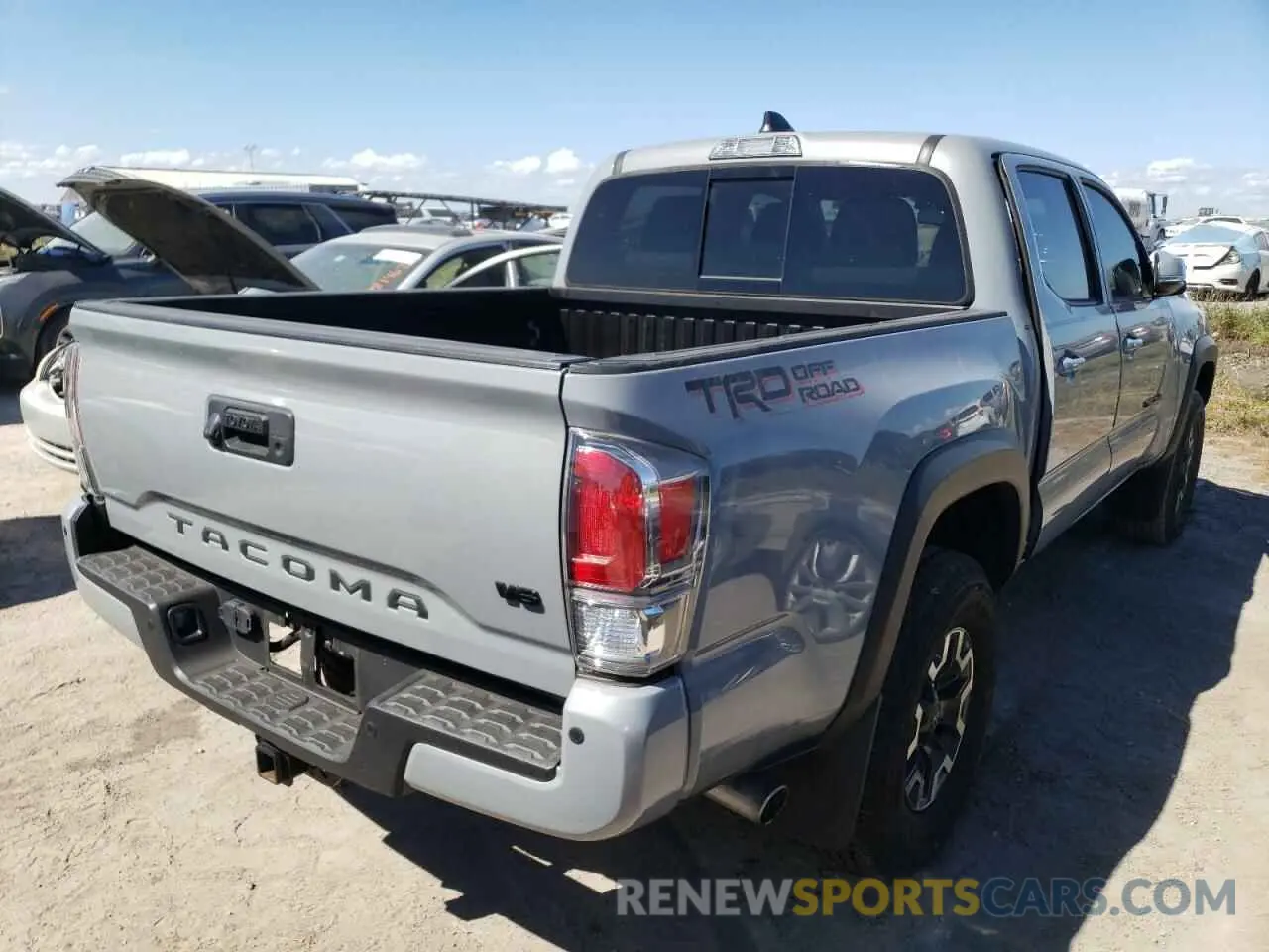 4 Photograph of a damaged car 3TMAZ5CN5LM133434 TOYOTA TACOMA 2020