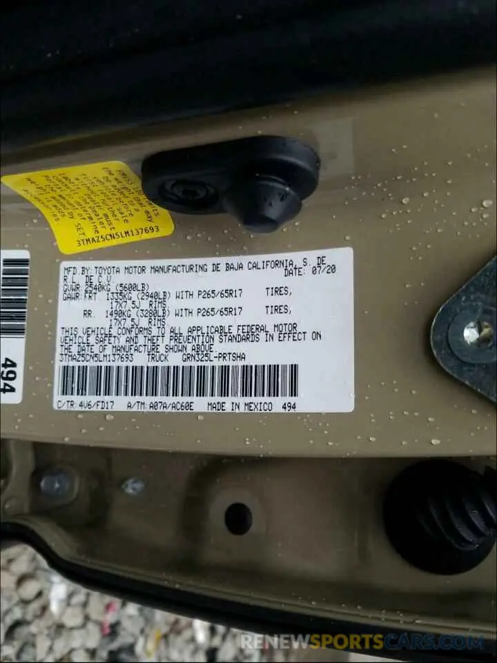 10 Photograph of a damaged car 3TMAZ5CN5LM137693 TOYOTA TACOMA 2020