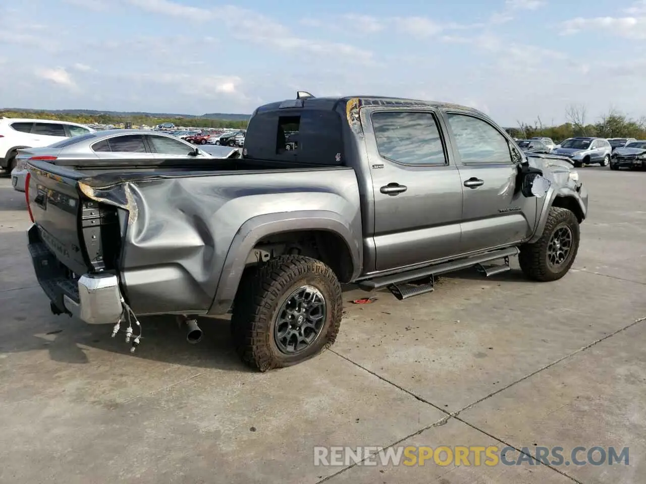 3 Photograph of a damaged car 3TMAZ5CN5LM137709 TOYOTA TACOMA 2020