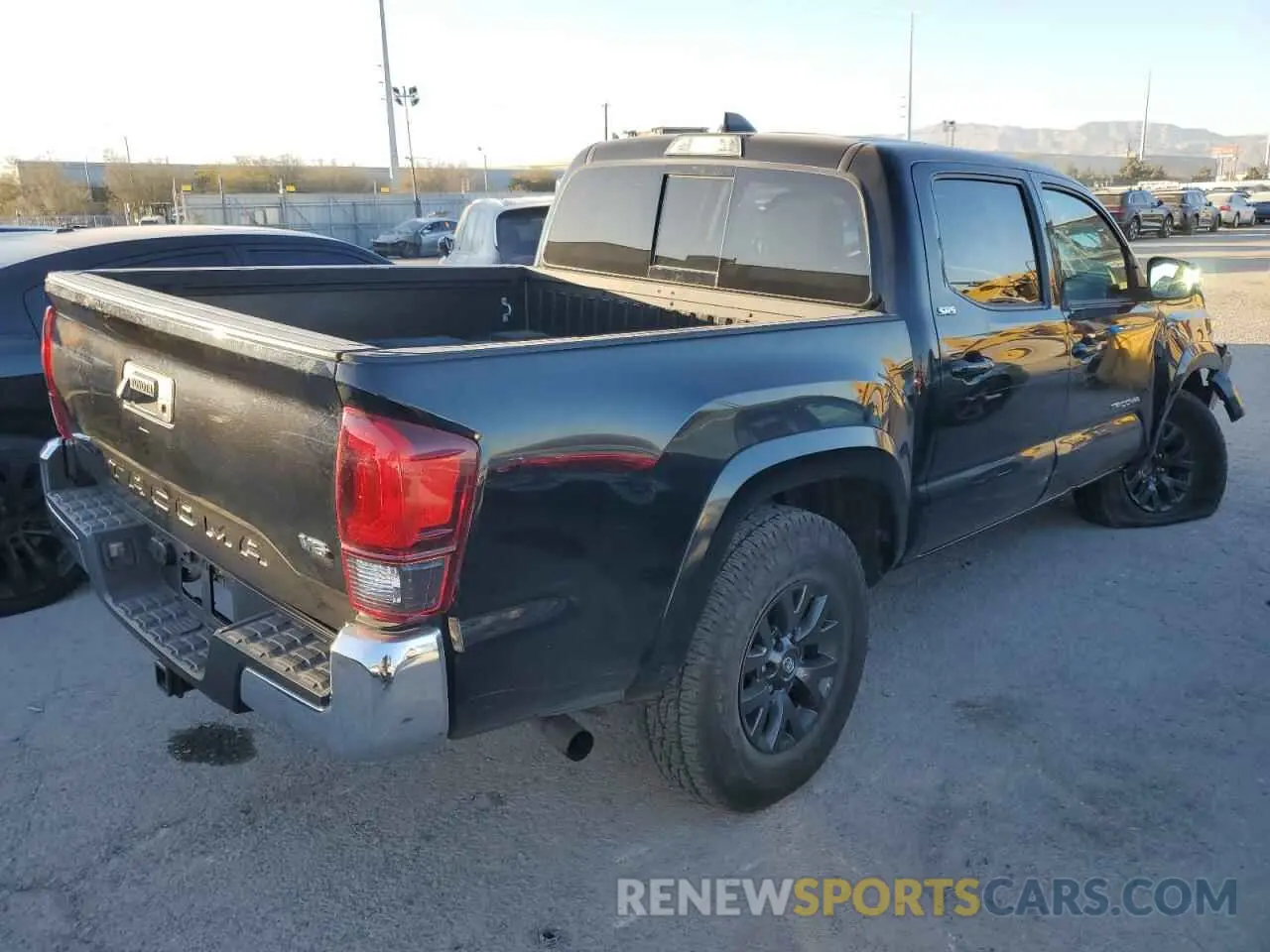 3 Photograph of a damaged car 3TMAZ5CN6LM122748 TOYOTA TACOMA 2020