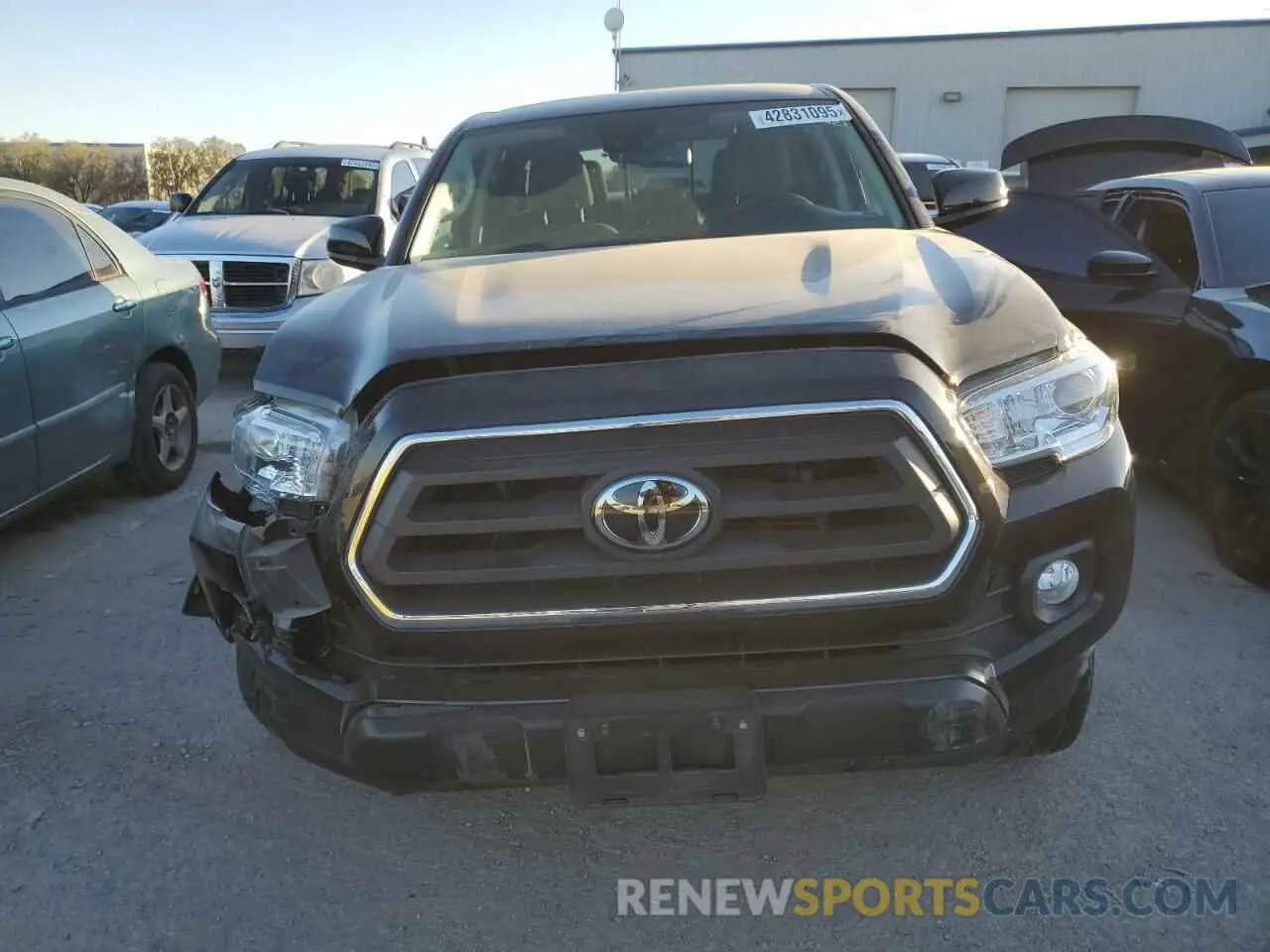 5 Photograph of a damaged car 3TMAZ5CN6LM122748 TOYOTA TACOMA 2020