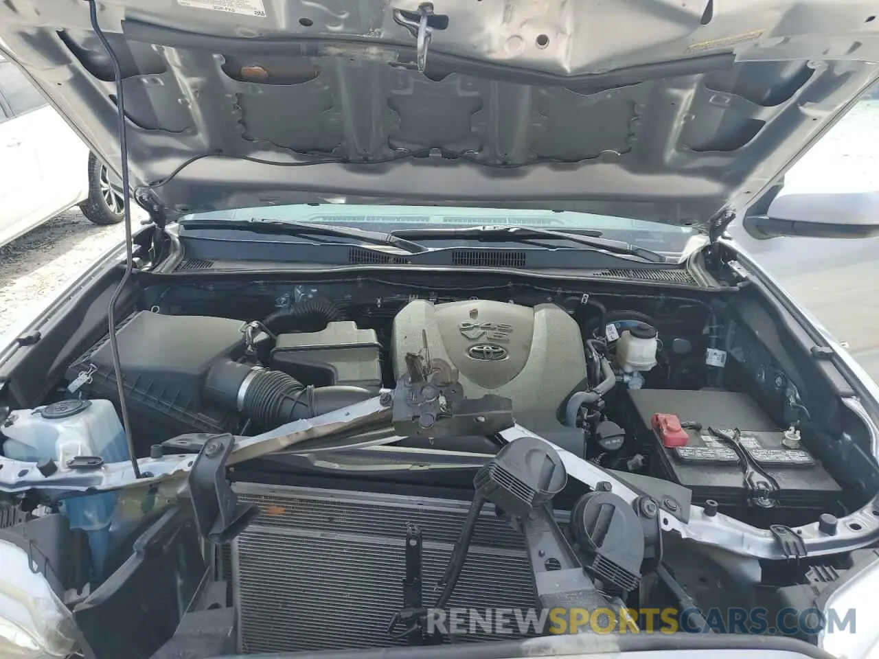 11 Photograph of a damaged car 3TMAZ5CN6LM123043 TOYOTA TACOMA 2020