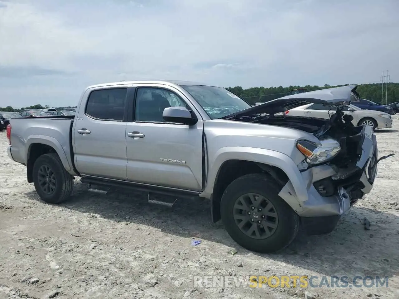 4 Photograph of a damaged car 3TMAZ5CN6LM123043 TOYOTA TACOMA 2020