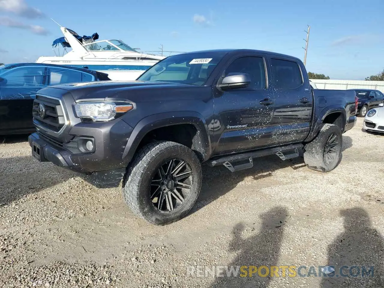 1 Photograph of a damaged car 3TMAZ5CN6LM131000 TOYOTA TACOMA 2020