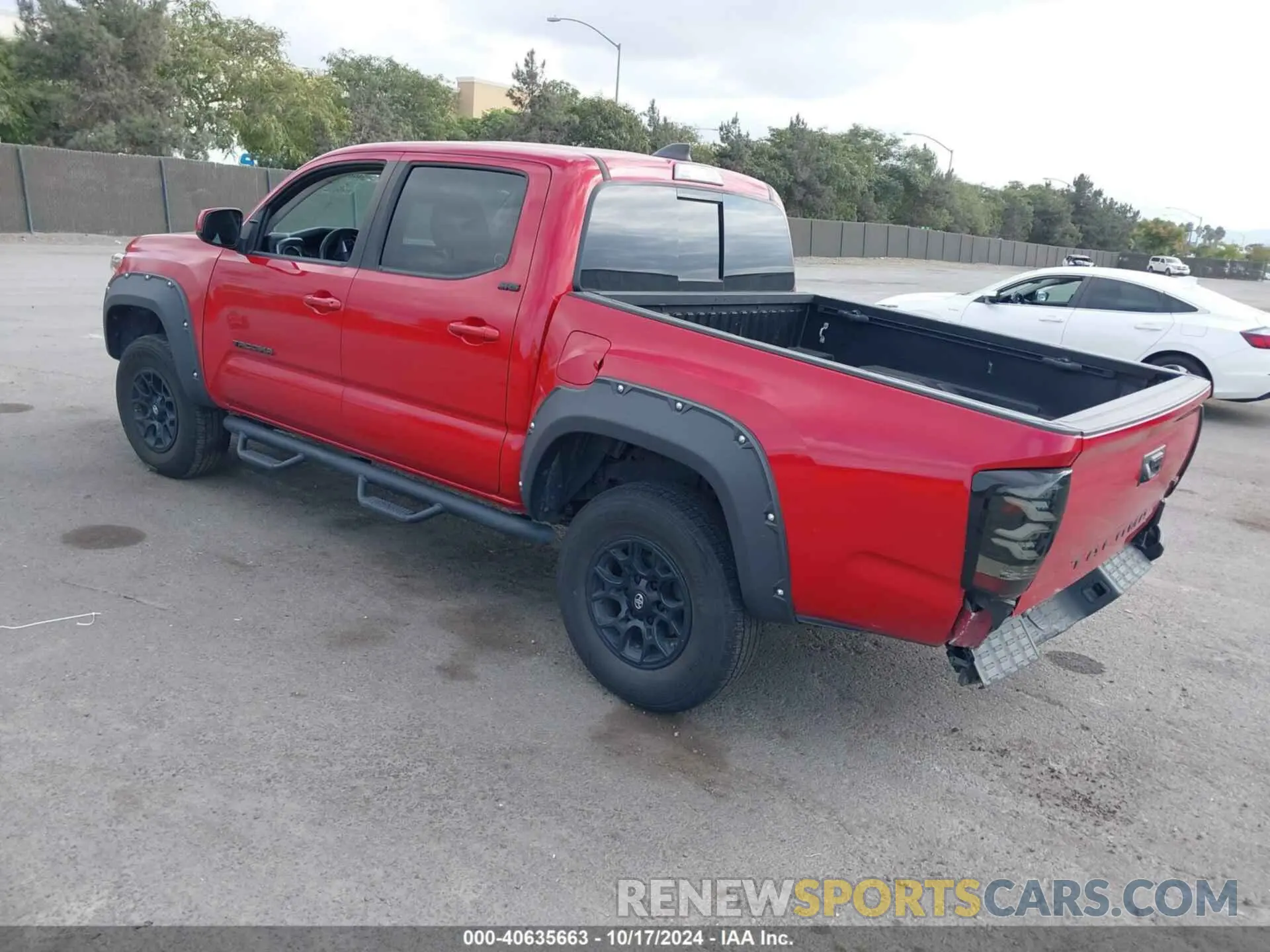 3 Photograph of a damaged car 3TMAZ5CN6LM135743 TOYOTA TACOMA 2020