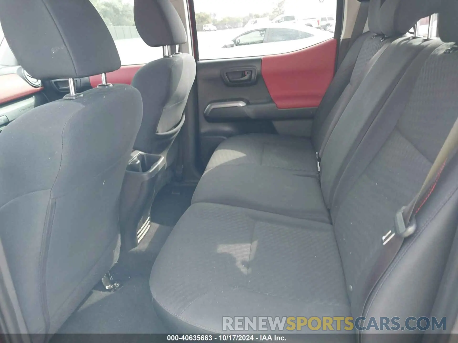 8 Photograph of a damaged car 3TMAZ5CN6LM135743 TOYOTA TACOMA 2020