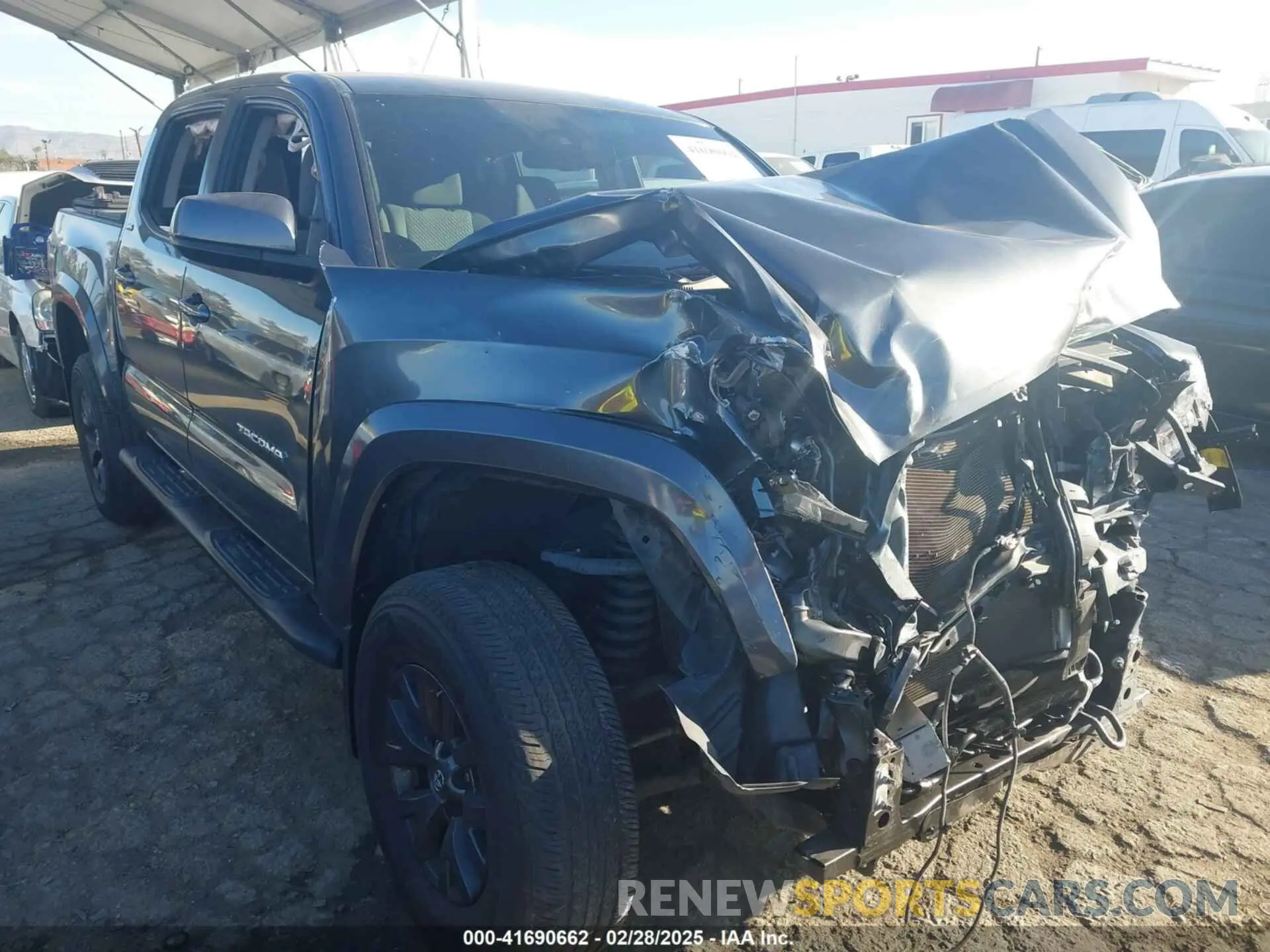 1 Photograph of a damaged car 3TMAZ5CN6LM139744 TOYOTA TACOMA 2020