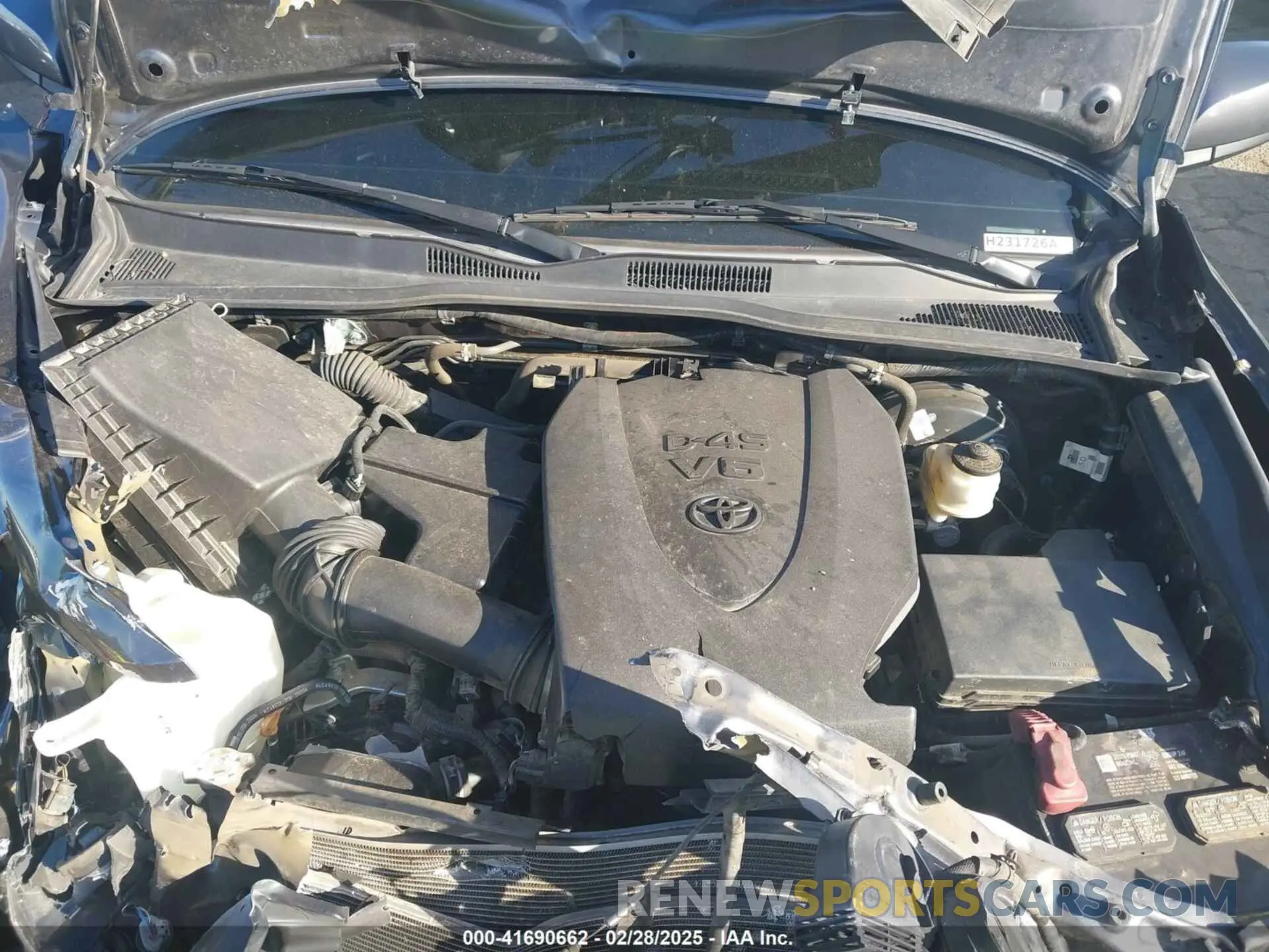 10 Photograph of a damaged car 3TMAZ5CN6LM139744 TOYOTA TACOMA 2020