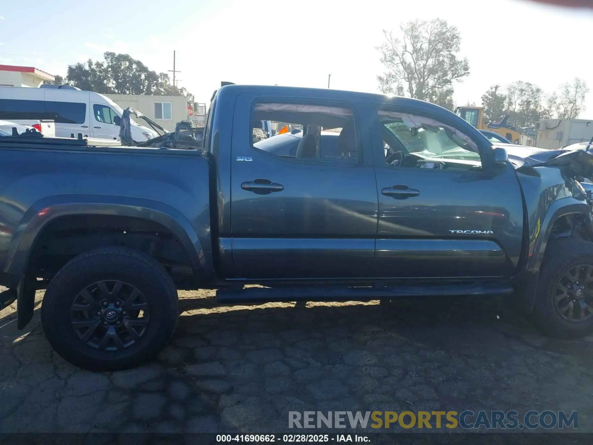 13 Photograph of a damaged car 3TMAZ5CN6LM139744 TOYOTA TACOMA 2020