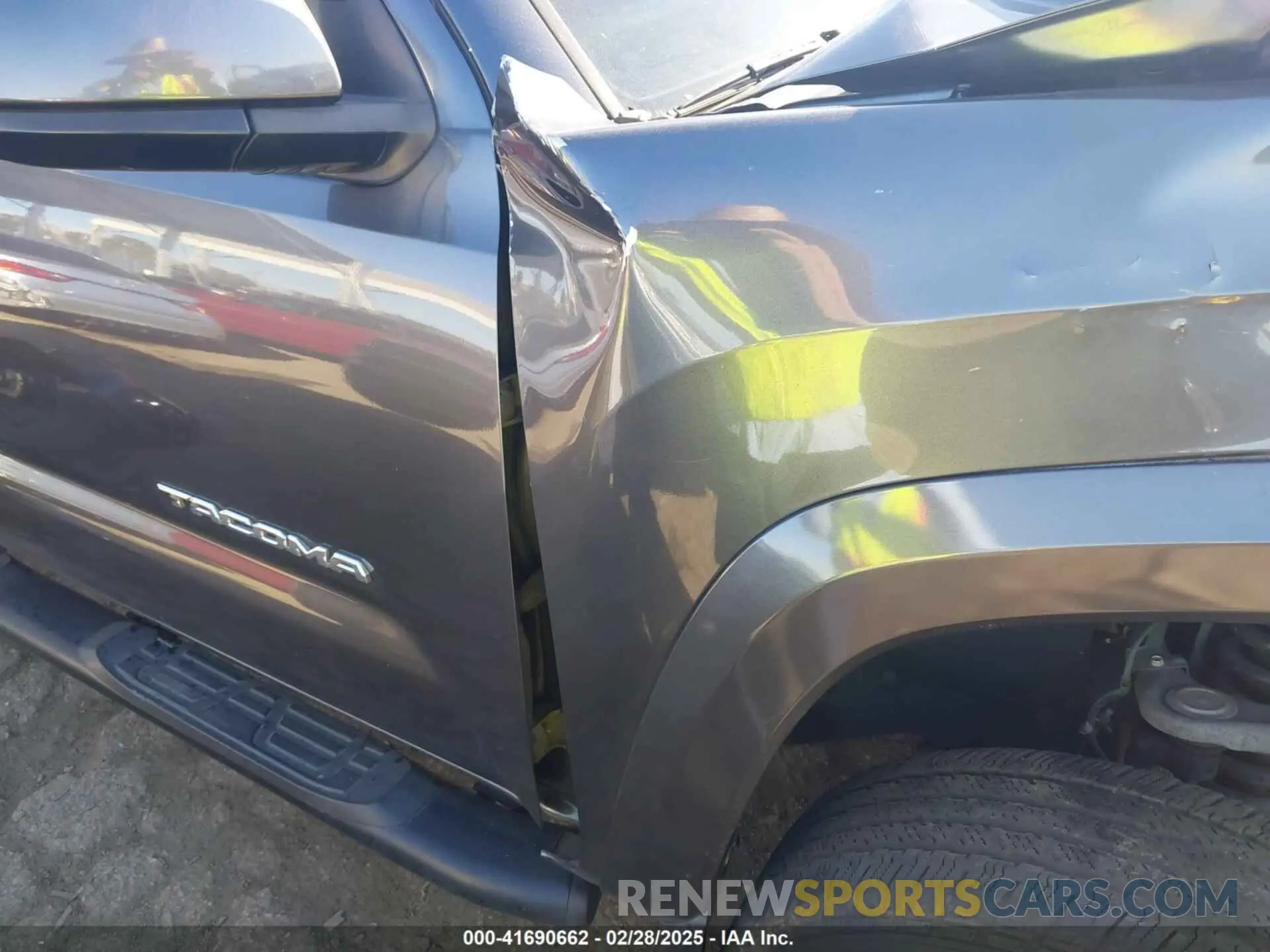 20 Photograph of a damaged car 3TMAZ5CN6LM139744 TOYOTA TACOMA 2020