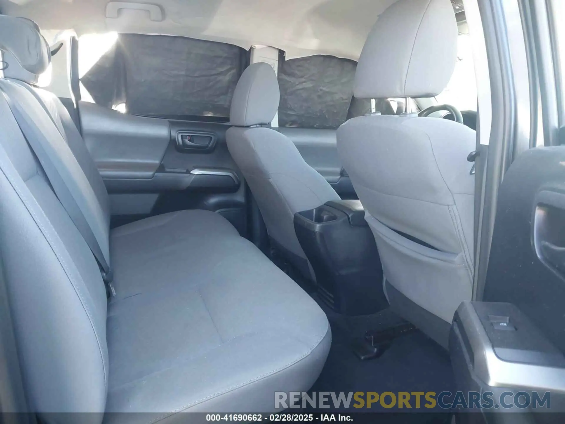 8 Photograph of a damaged car 3TMAZ5CN6LM139744 TOYOTA TACOMA 2020