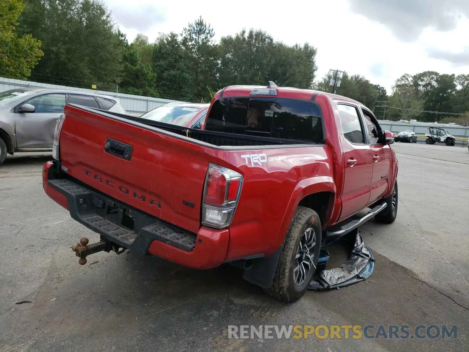 4 Photograph of a damaged car 3TMAZ5CN7LM117753 TOYOTA TACOMA 2020