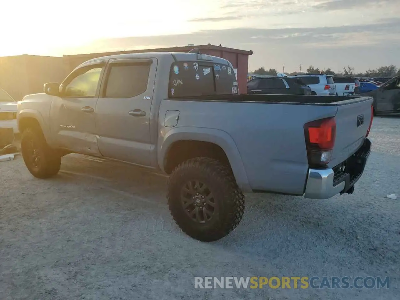 2 Photograph of a damaged car 3TMAZ5CN7LM121379 TOYOTA TACOMA 2020