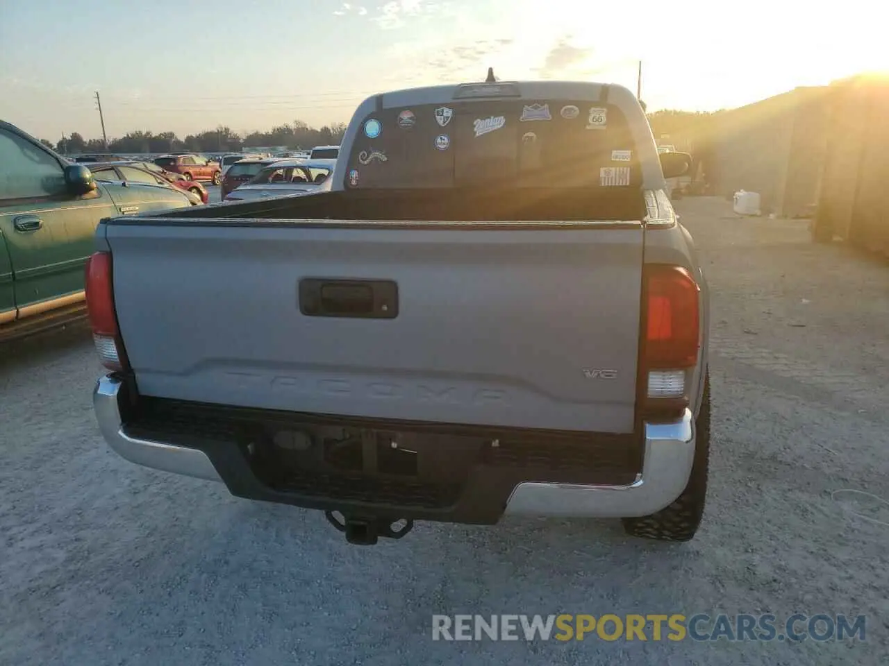 6 Photograph of a damaged car 3TMAZ5CN7LM121379 TOYOTA TACOMA 2020