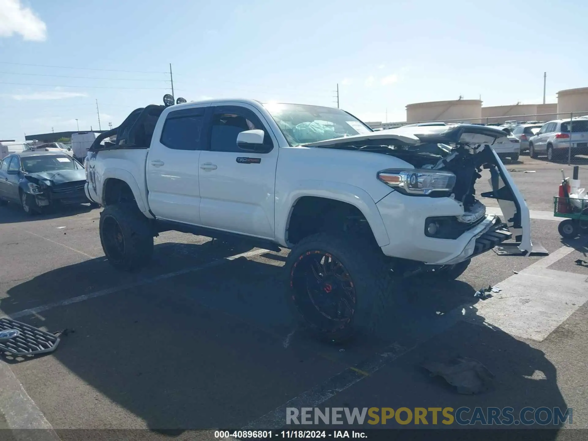1 Фотография поврежденного автомобиля 3TMAZ5CN7LM133791 TOYOTA TACOMA 2020