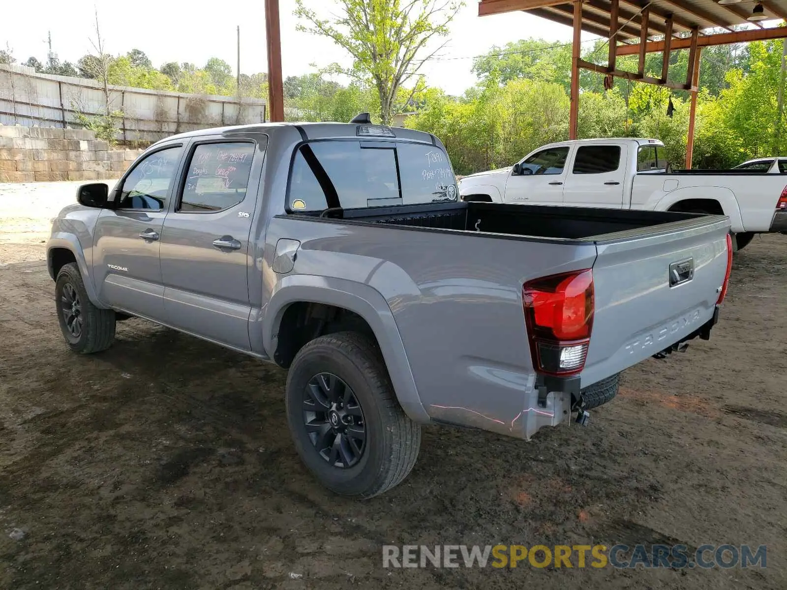 3 Photograph of a damaged car 3TMAZ5CN7LM134293 TOYOTA TACOMA 2020