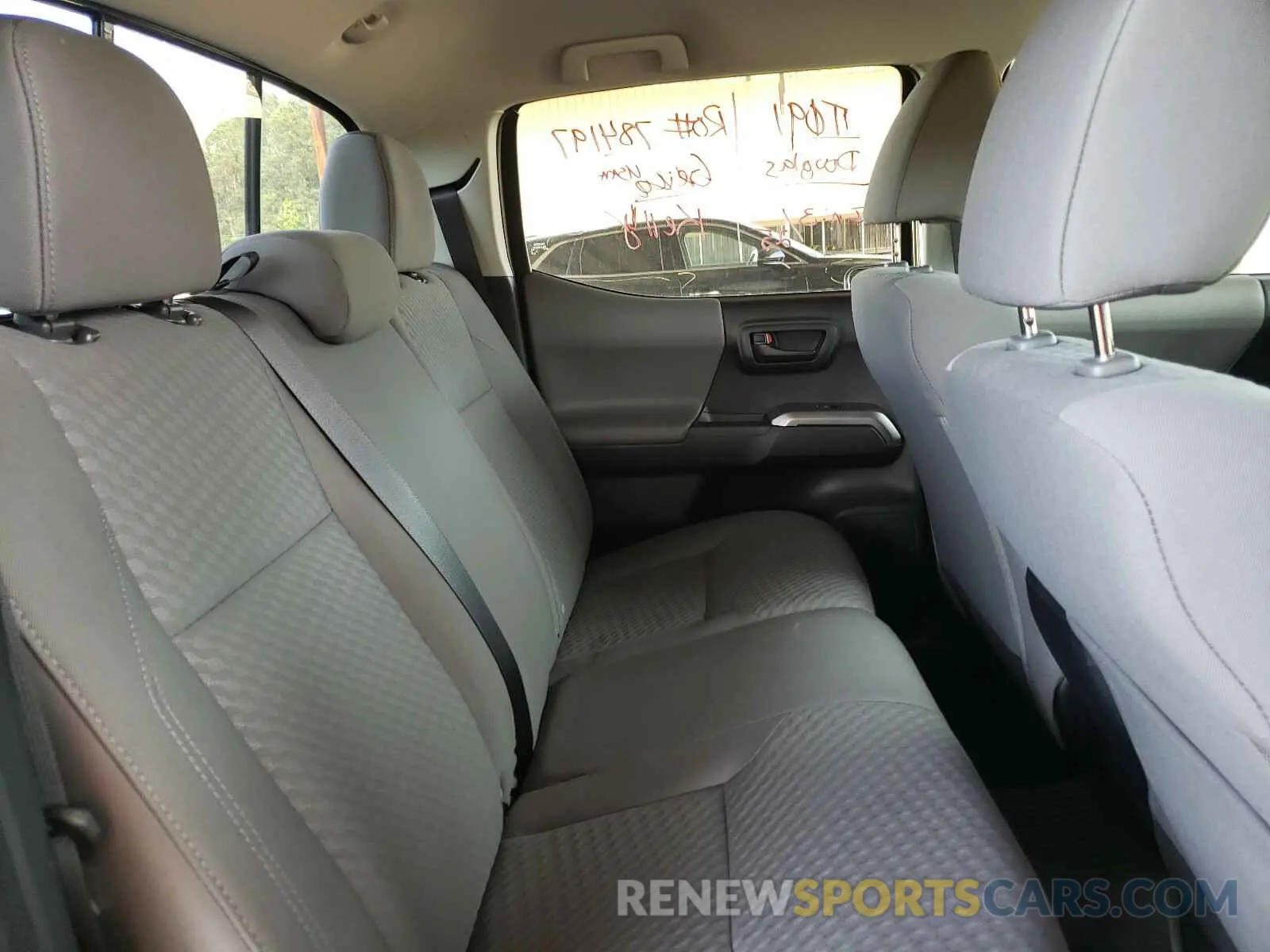 6 Photograph of a damaged car 3TMAZ5CN7LM134293 TOYOTA TACOMA 2020