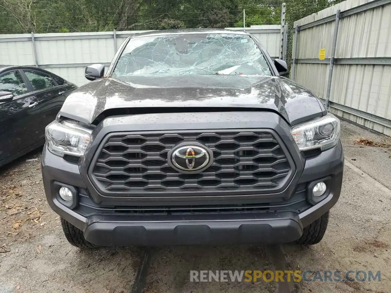 5 Photograph of a damaged car 3TMAZ5CN7LM134388 TOYOTA TACOMA 2020