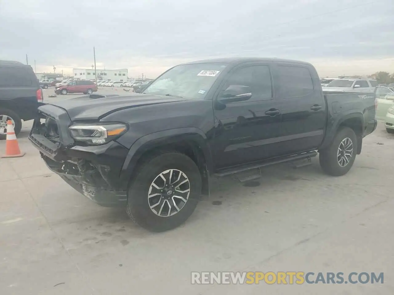 1 Photograph of a damaged car 3TMAZ5CN7LM135332 TOYOTA TACOMA 2020
