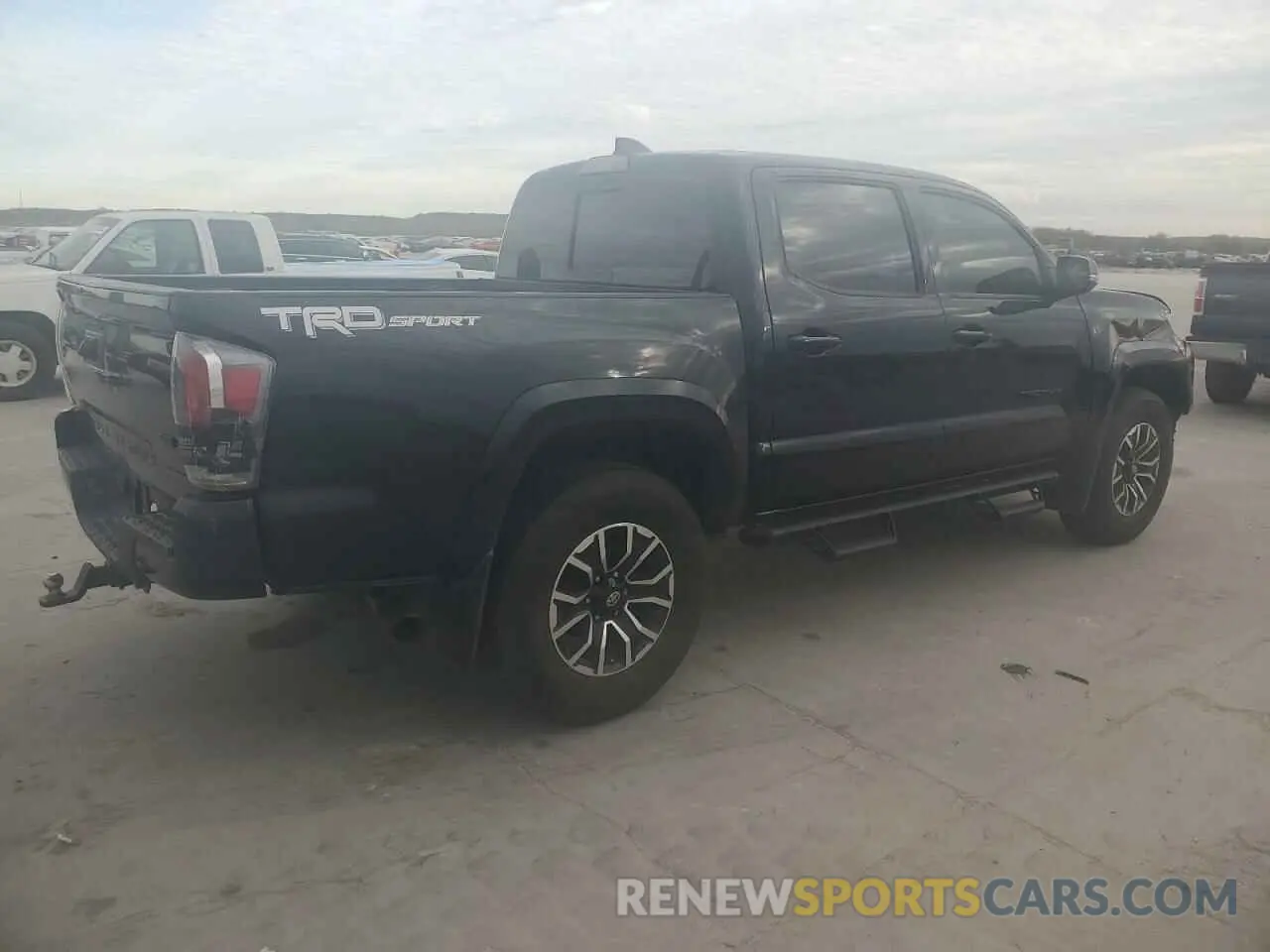 3 Photograph of a damaged car 3TMAZ5CN7LM135332 TOYOTA TACOMA 2020