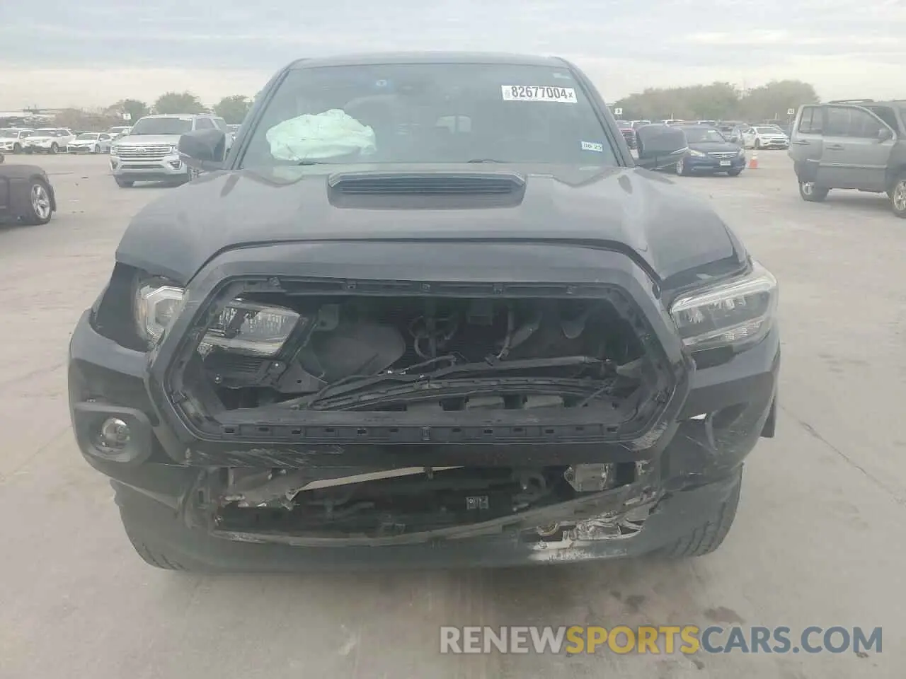 5 Photograph of a damaged car 3TMAZ5CN7LM135332 TOYOTA TACOMA 2020