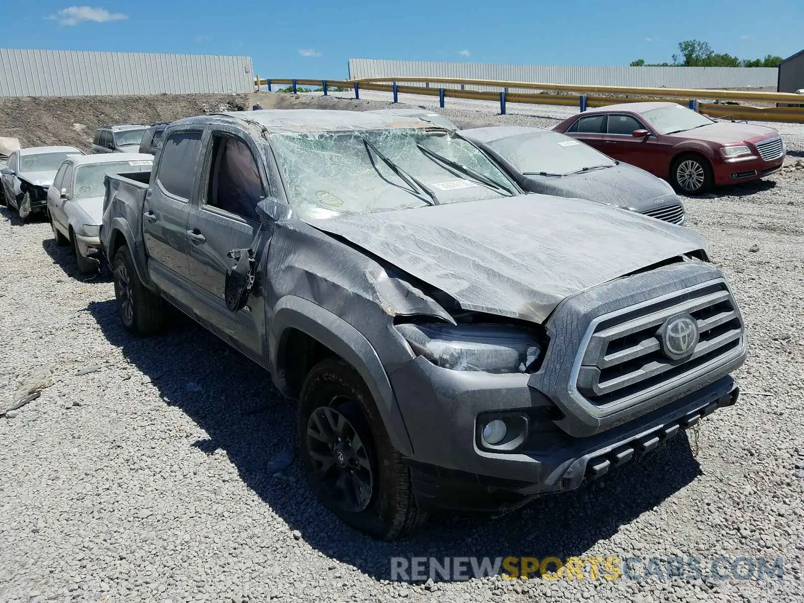 1 Photograph of a damaged car 3TMAZ5CN8LM127739 TOYOTA TACOMA 2020