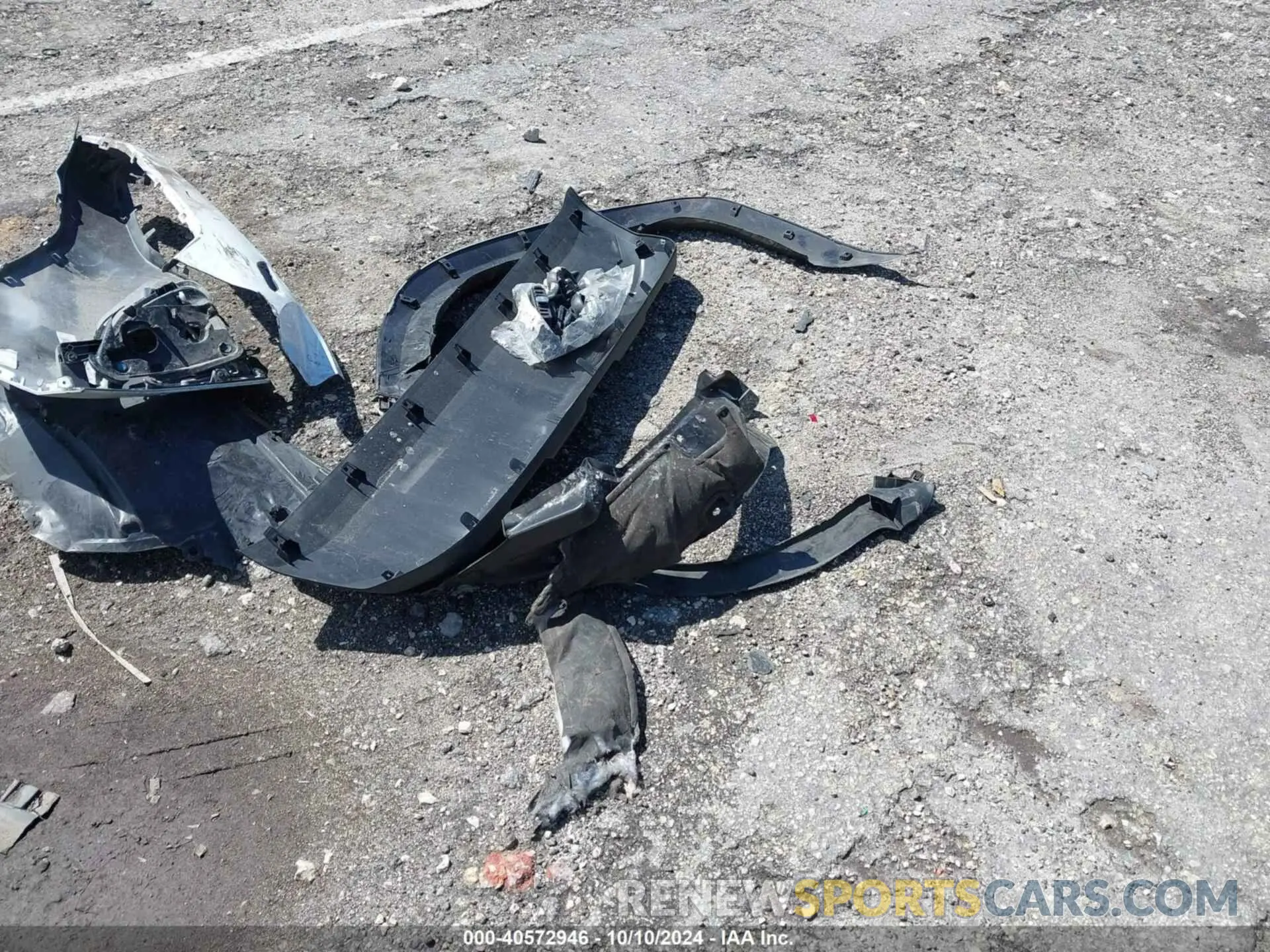 12 Photograph of a damaged car 3TMAZ5CN8LM133511 TOYOTA TACOMA 2020