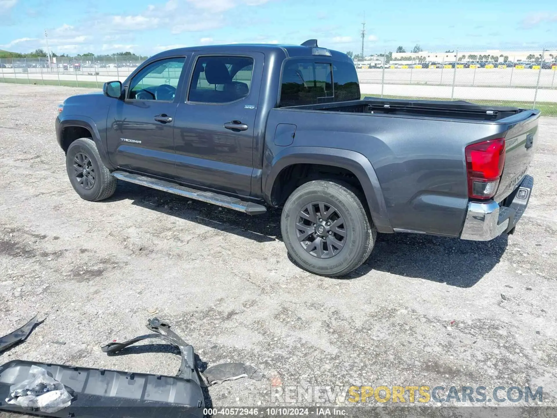 3 Photograph of a damaged car 3TMAZ5CN8LM133511 TOYOTA TACOMA 2020