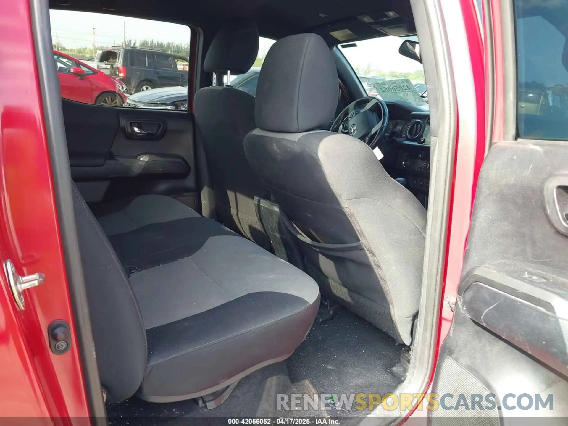 8 Фотография поврежденного автомобиля 3TMAZ5CN9LM120752 TOYOTA TACOMA 2020