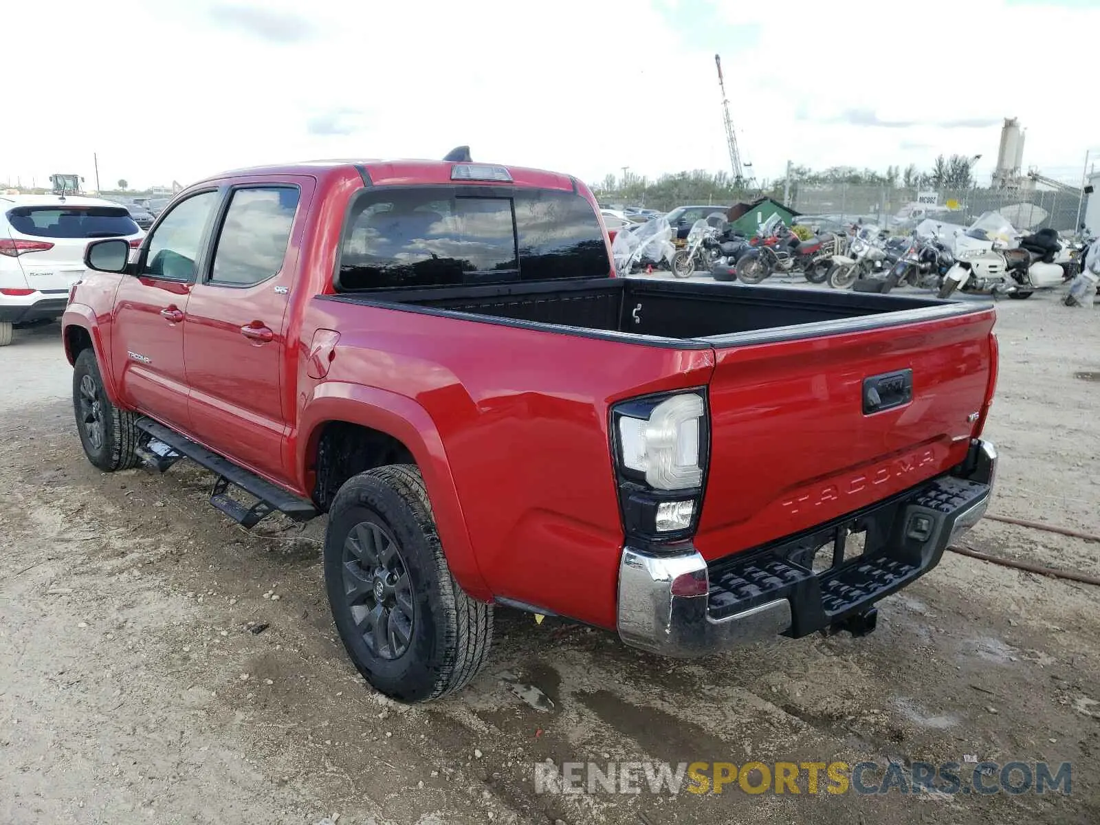 3 Photograph of a damaged car 3TMAZ5CN9LM122422 TOYOTA TACOMA 2020