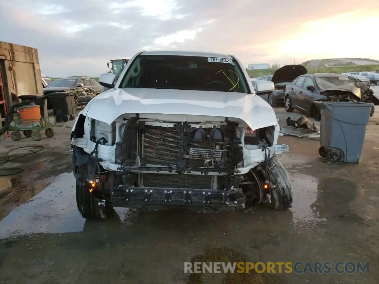 5 Photograph of a damaged car 3TMAZ5CN9LM133016 TOYOTA TACOMA 2020