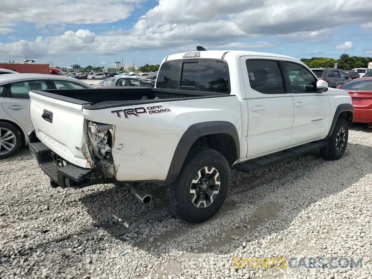 3 Photograph of a damaged car 3TMAZ5CNXLM127760 TOYOTA TACOMA 2020