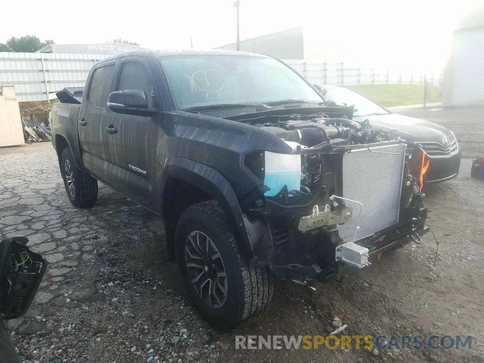 1 Photograph of a damaged car 3TMAZ5CNXLM129315 TOYOTA TACOMA 2020
