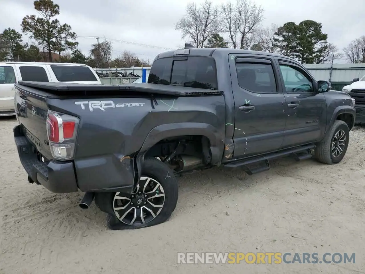 3 Photograph of a damaged car 3TMAZ5CNXLM140234 TOYOTA TACOMA 2020