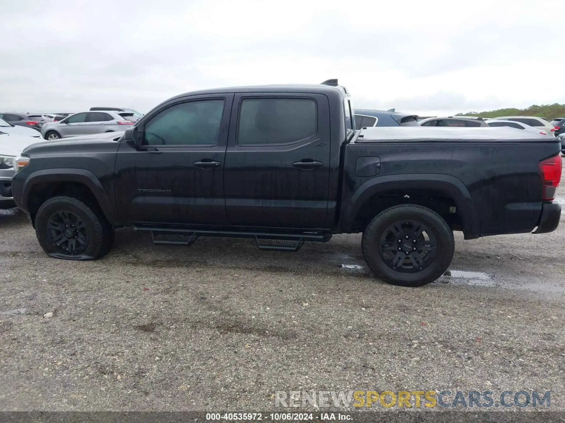 14 Photograph of a damaged car 3TMCZ5AN0LM306675 TOYOTA TACOMA 2020