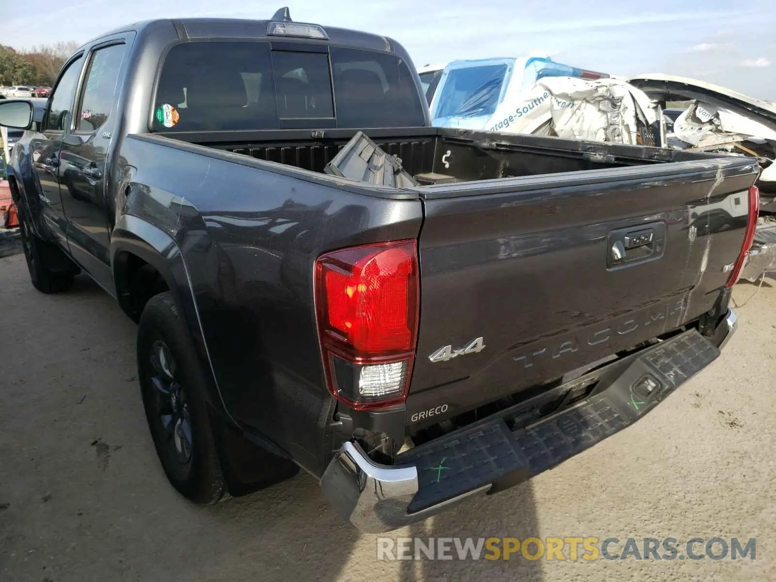3 Photograph of a damaged car 3TMCZ5AN0LM328496 TOYOTA TACOMA 2020
