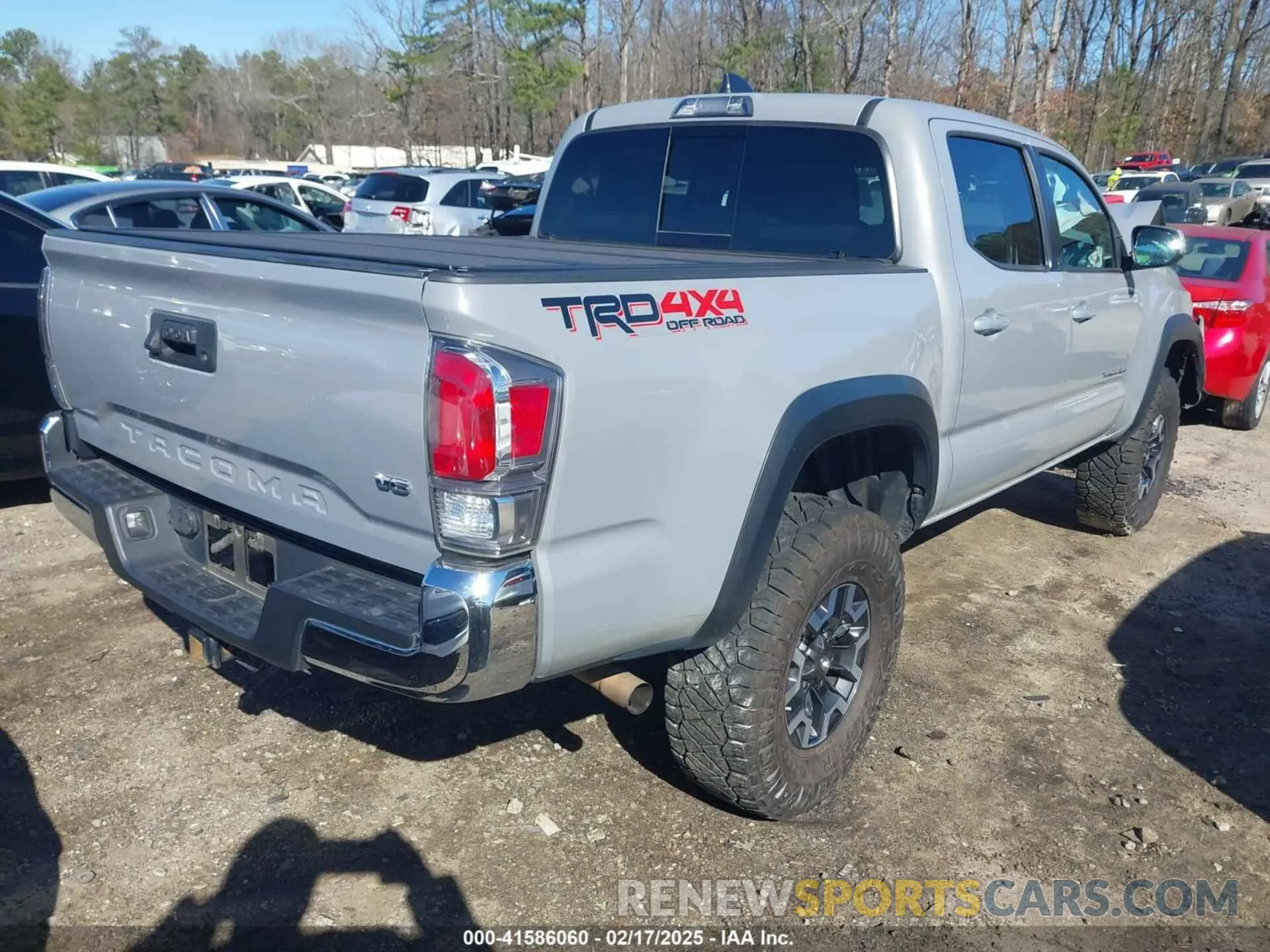 4 Фотография поврежденного автомобиля 3TMCZ5AN0LM345184 TOYOTA TACOMA 2020