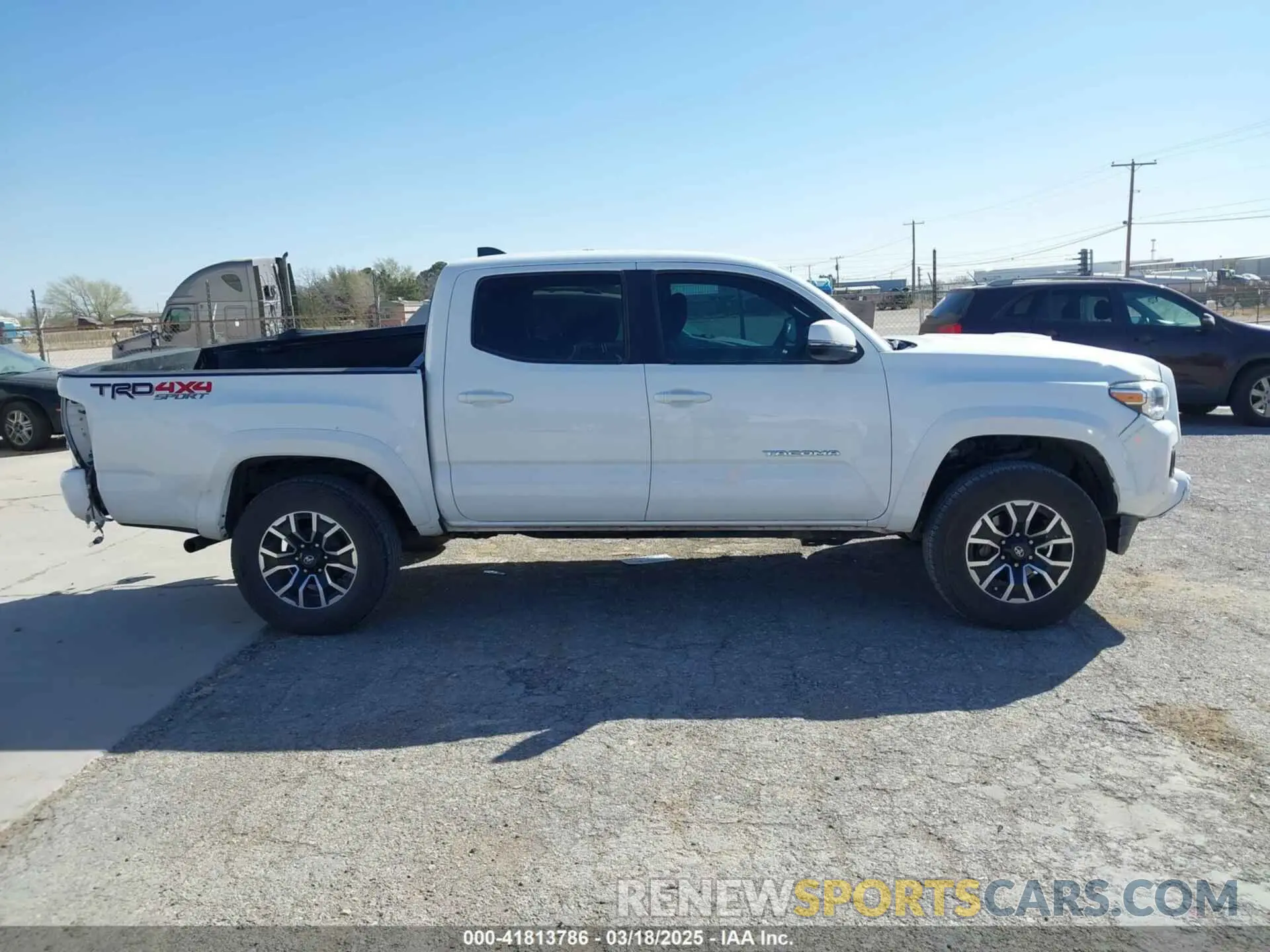 13 Фотография поврежденного автомобиля 3TMCZ5AN0LM350742 TOYOTA TACOMA 2020