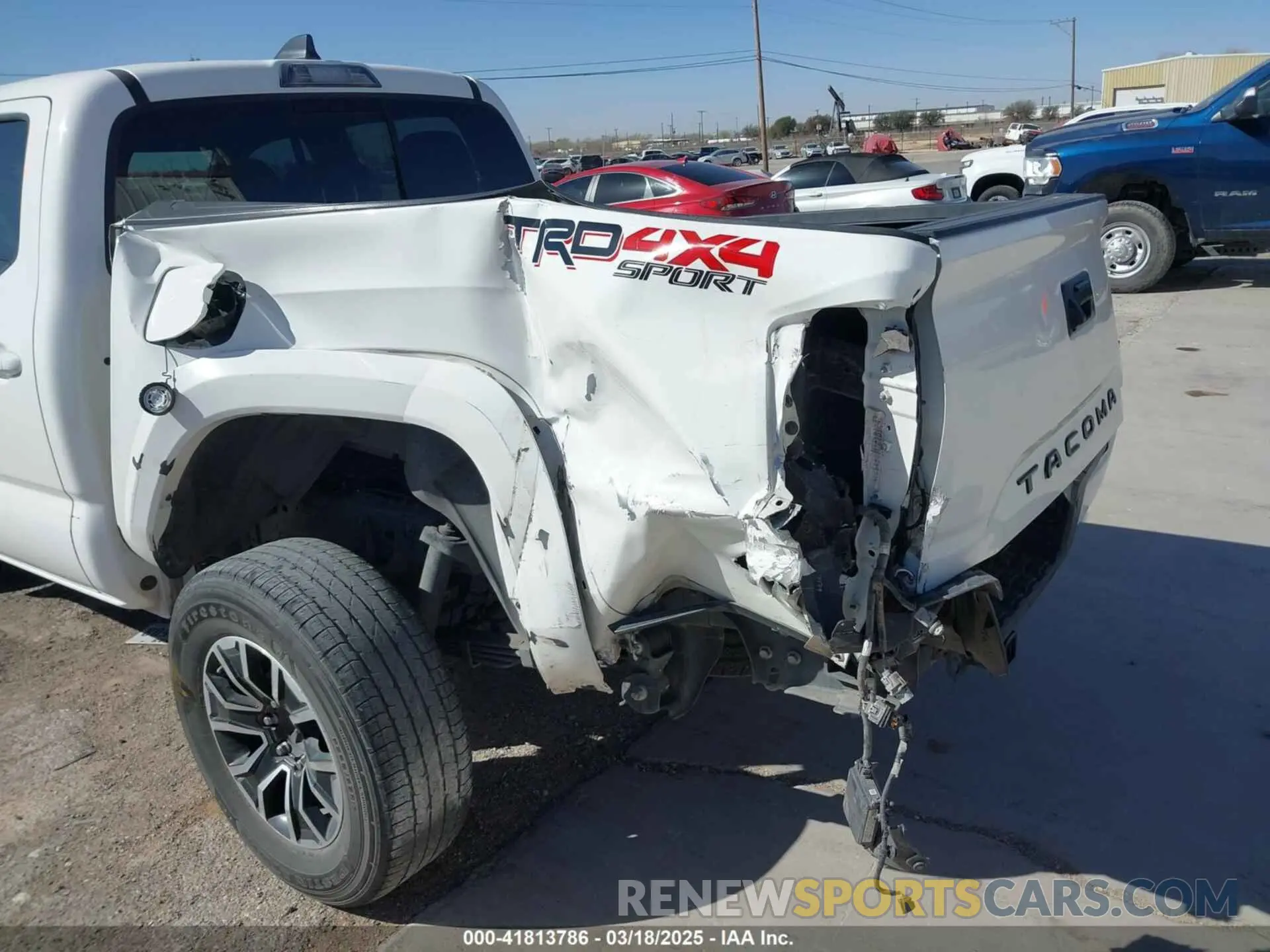 6 Фотография поврежденного автомобиля 3TMCZ5AN0LM350742 TOYOTA TACOMA 2020