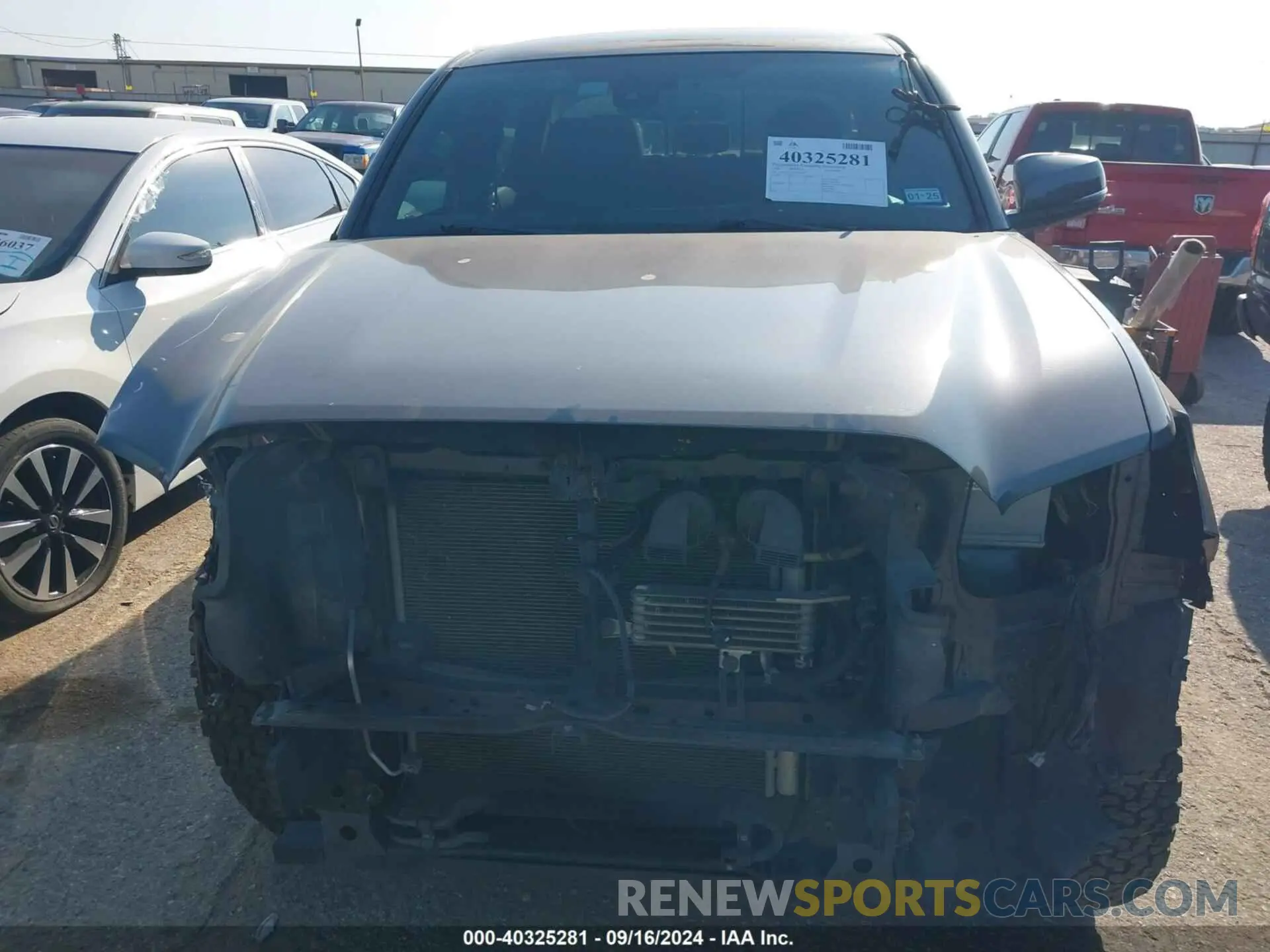 12 Photograph of a damaged car 3TMCZ5AN1LM291829 TOYOTA TACOMA 2020