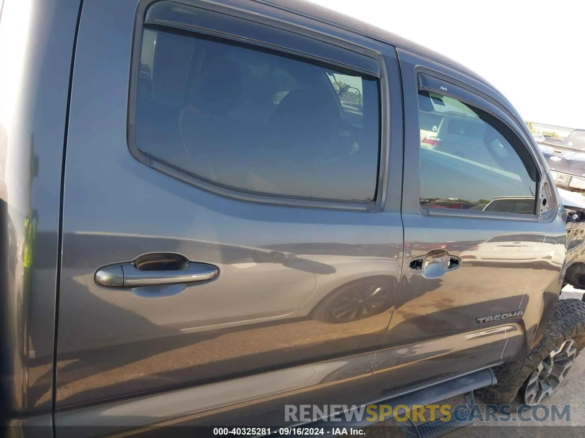 13 Photograph of a damaged car 3TMCZ5AN1LM291829 TOYOTA TACOMA 2020